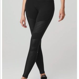 ALO YOGA Leggings